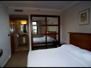B-aparthotel Ambiorix 4* Brussels