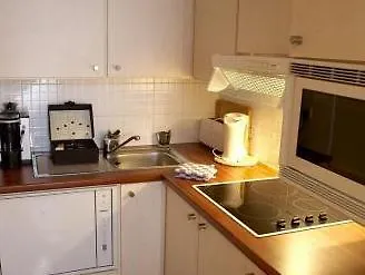 B-aparthotel Montgomery Aparthotel 4*