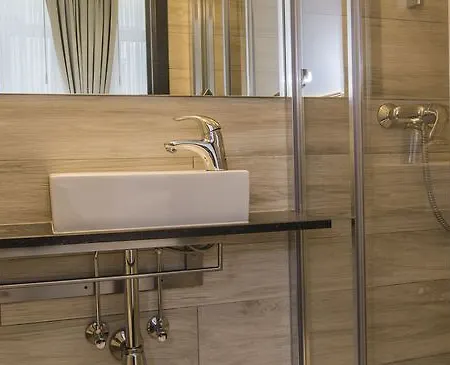 Agora Grand Place Отель 3*