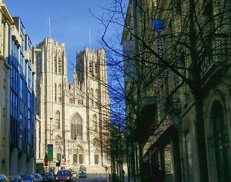 Agora Grand Place فندق