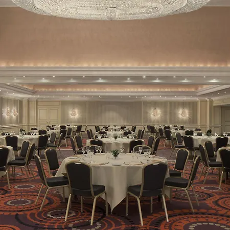 Uptown Hotel 4*