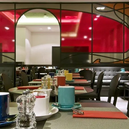 Hotel Park By Radisson Centre Midi 3*