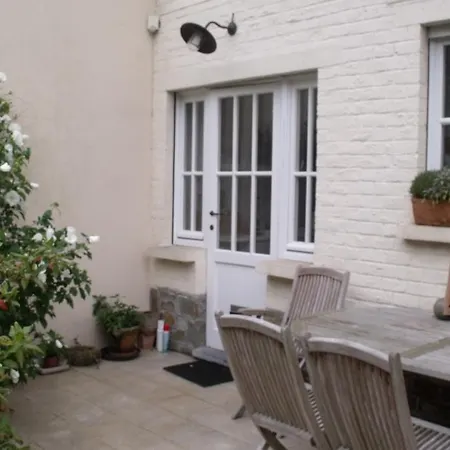 Les Bouleaux Bed & Breakfast *