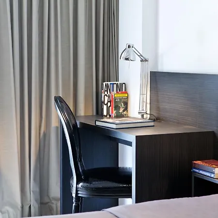 Flat Moliere Apartment *