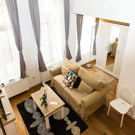 Patriotes Halldis Appartement *
