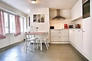 公寓 布鲁塞尔非常中央公寓 *