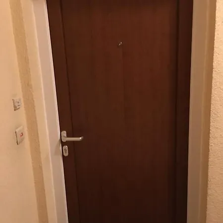 One-bedroom Near Atomium Apartment *