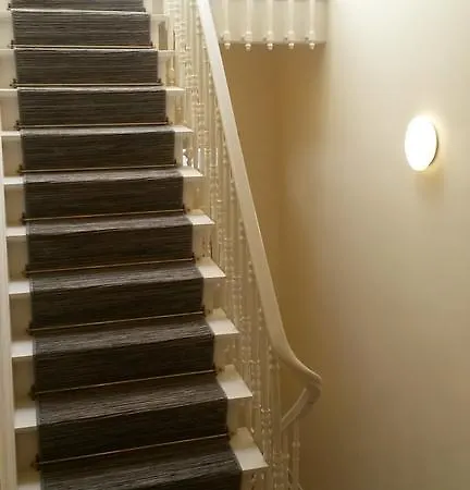 Hotell Queen Mary 3*