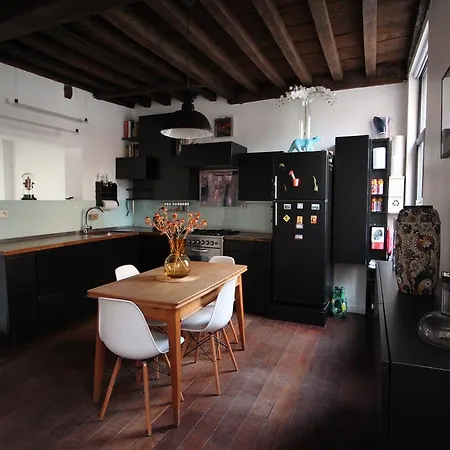 86 Downtown House