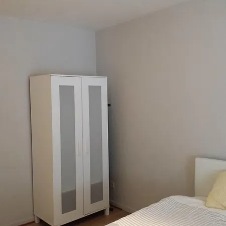 Apartment Yellow *