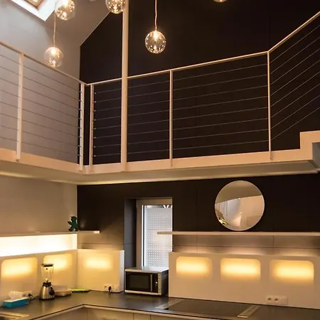 Brussels Apartment شقة
