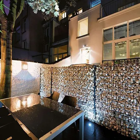 Charles Amazone Hotel Ixelles