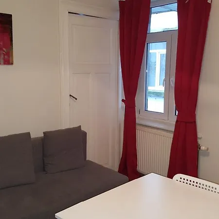 Cool Central Apartment *