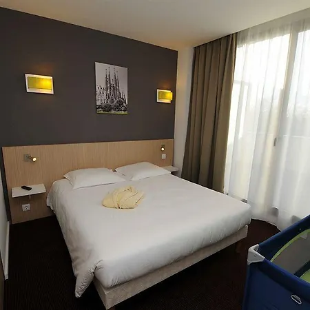 Adagio Access Europe 4*