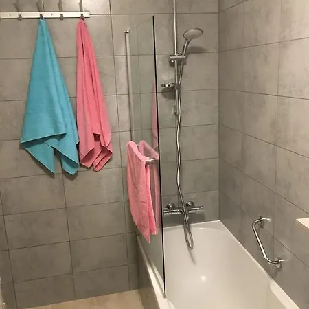 One-bedroom Near Atomium Apartament