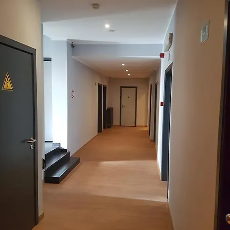 Hostel Gogh Youth Centre *