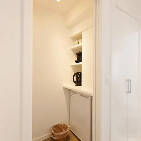 Be And Be Sablon 13 Bed and Breakfast