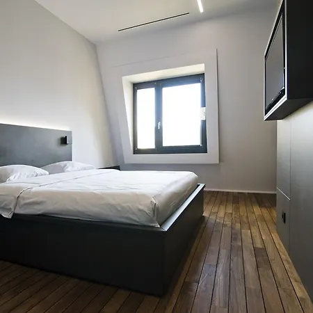 Sleep Well Youth * Brüksel