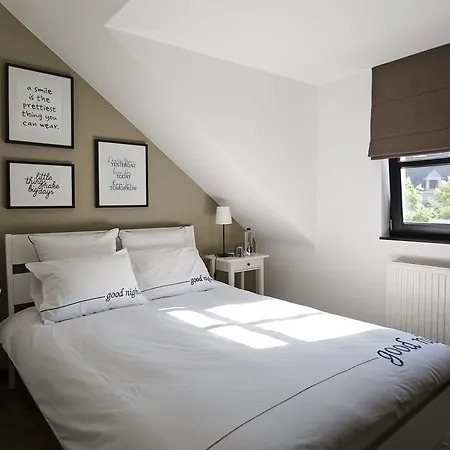 Be And Be Sablon 12 Bed & Breakfast Brussel
