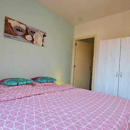 Апартаменты Ixelles Flats