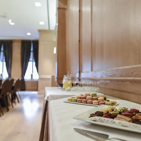 Hotel Le Dixseptieme 4*