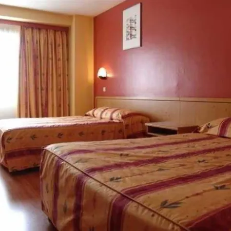 Albert Hotel Hotel