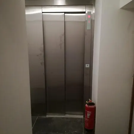Iwan City Center Apartman