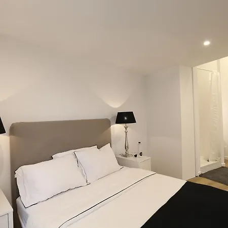 Be And Be Sablon 13 Bed and Breakfast