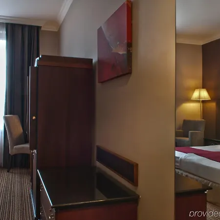 Nh Carrefour De L'europe Hotel Brussels