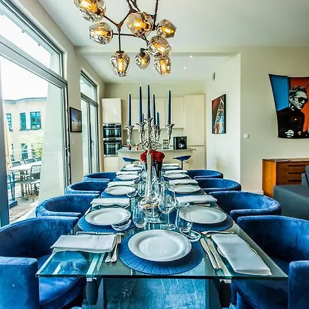 3 Bedrooms Penthouse/ Terrace Louise *