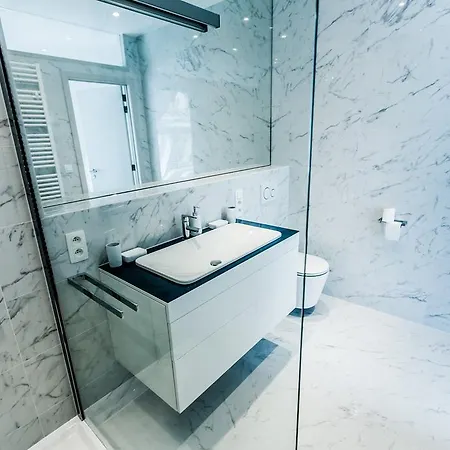 3 Bedrooms Penthouse/ Terrace Louise