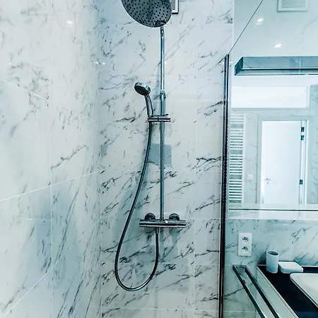 3 Bedrooms Penthouse/ Terrace Louise Брюссель