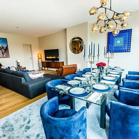 3 Bedrooms Penthouse/ Terrace Louise Апартаменты *