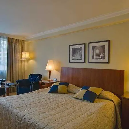 Crowne Plaza Europa ホテル 4*