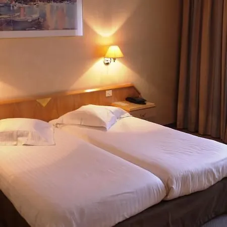 Husa Cascade Hotel