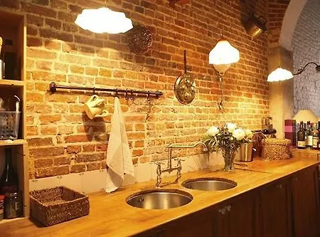 Otel Carmelites