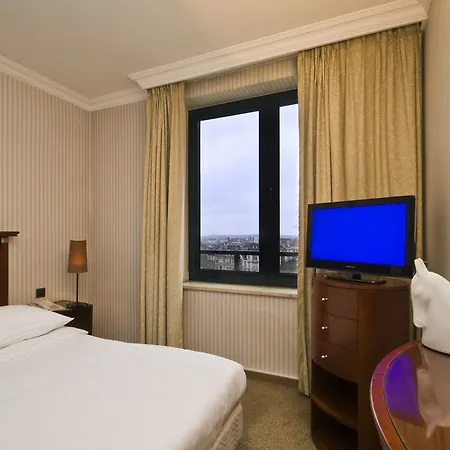 Apartahotel B-aparthotel Ambiorix 4*