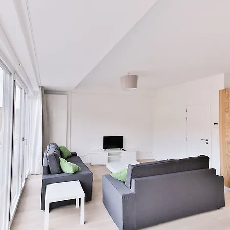 Louise Vleurgat Apartment *