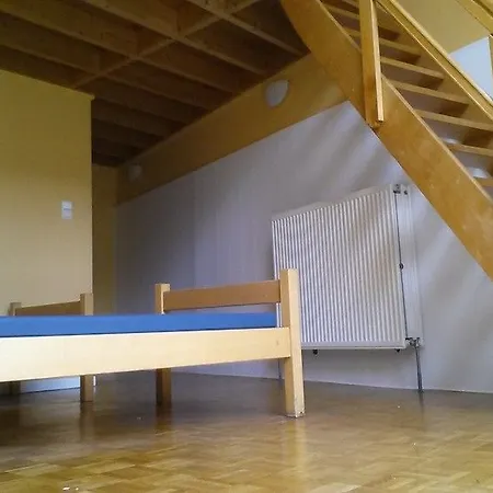 Gogh Youth Centre Hostel *