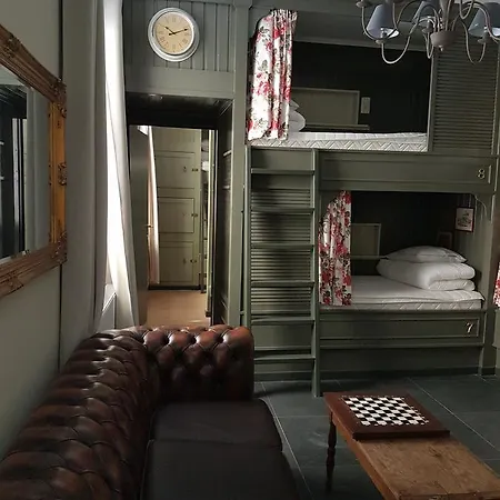 Galia Hostel *