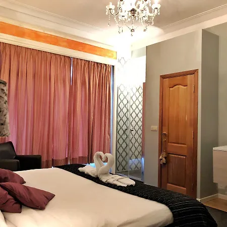 Le Manoir Guest house *