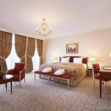 Metropole Hotel 5*