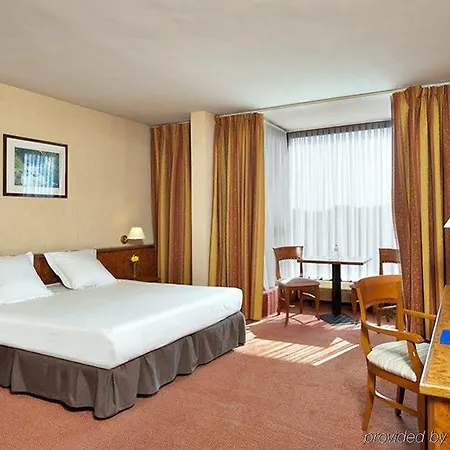 Hotel Brussels Отель 4*