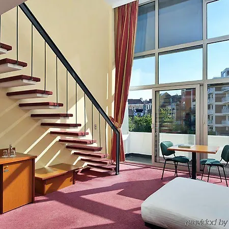 Hotel Brussels Отель