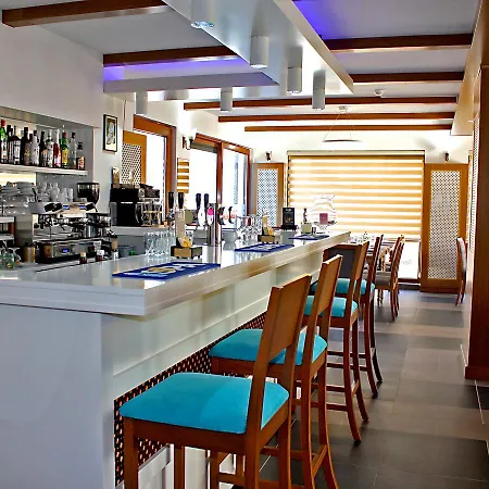 Fly Lounge Nocleg ze śniadaniem