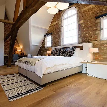 ゲストハウス レ シャンブル ドゥ マルタン