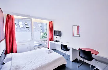 Louise * Bruselas