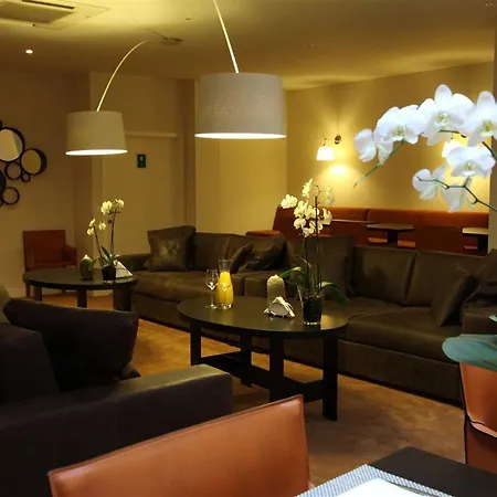 Pillows Centre فندق 4*