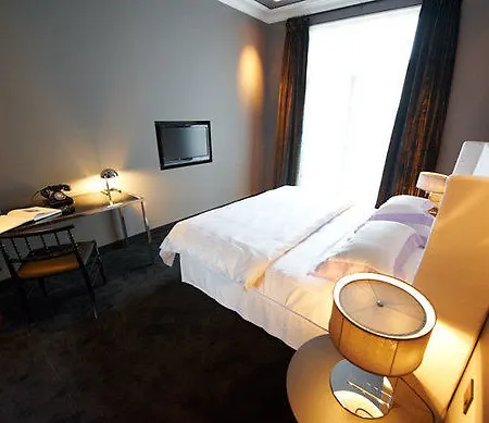 Hotel Odette En 3*