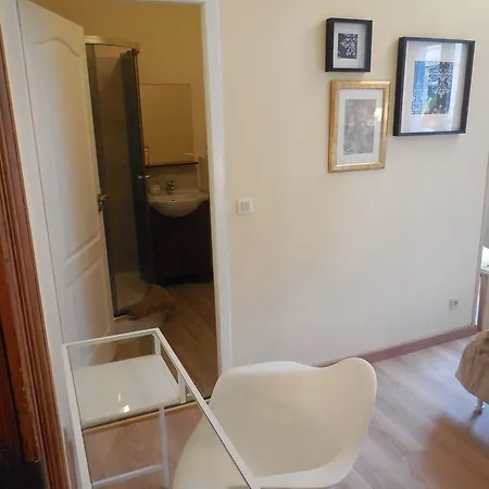 Hotel The 2*